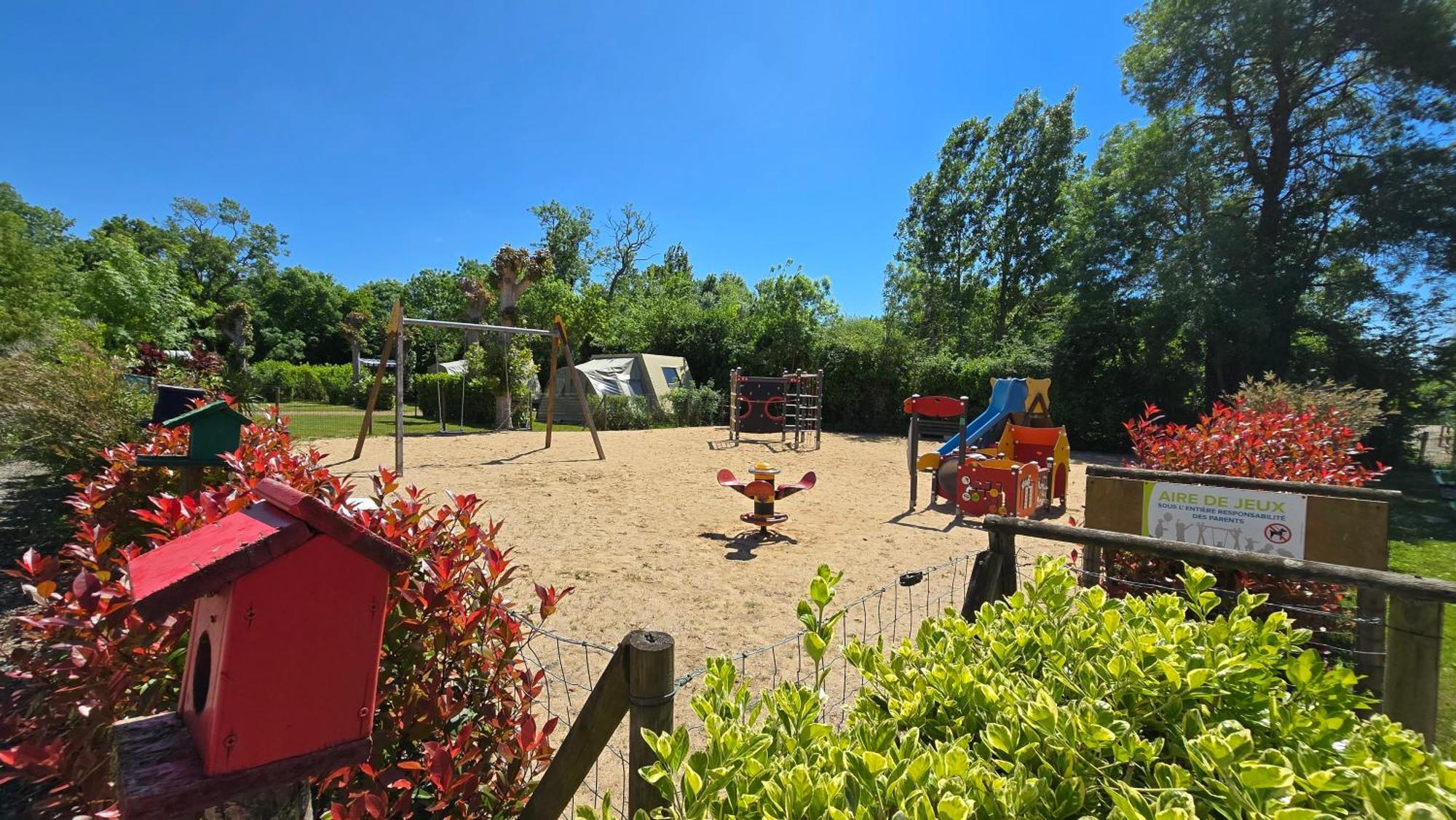 Camping Les Mancellieres Avrillé Exterior foto